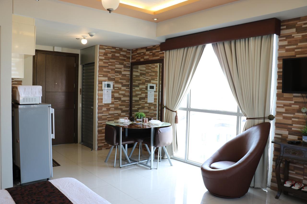 One Palm Tree Villas Маніла Екстер'єр фото