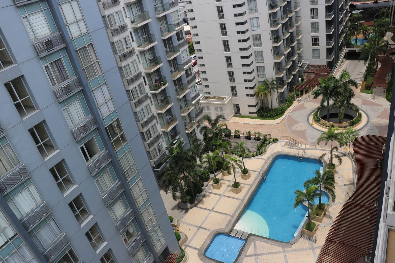 One Palm Tree Villas Маніла Екстер'єр фото