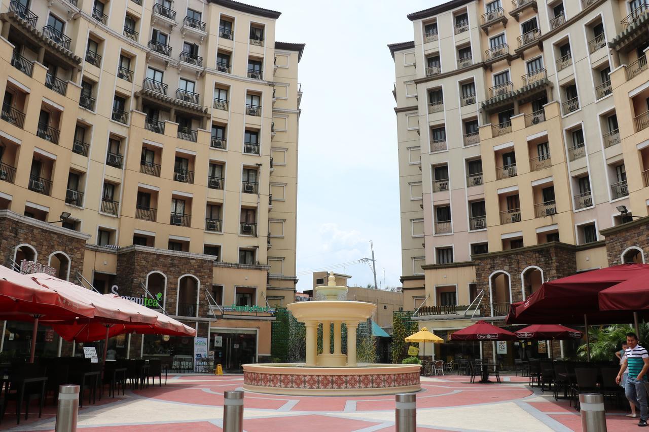 One Palm Tree Villas Маніла Екстер'єр фото