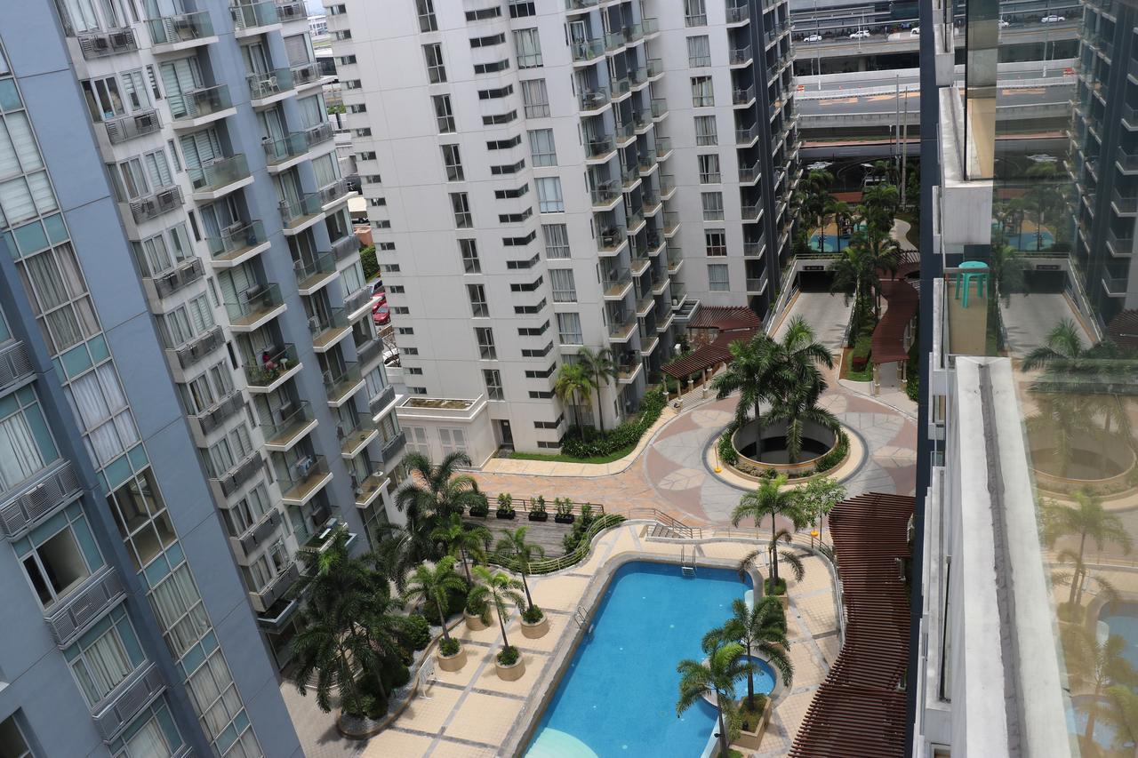 One Palm Tree Villas Маніла Екстер'єр фото